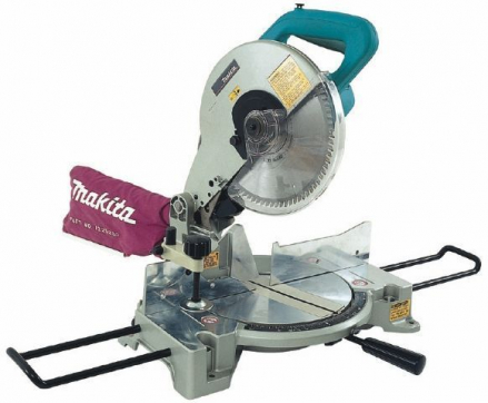 Торцовочная пила Makita LS1040 в прокат в Тюмени. У нас лучшая цена за сутки! Возможность взять в аренду с выгодной скидкой до 40% при экспресс доставке 24/7. И помните, ночью стоимость еще дешевле на 30%! #арендапрокат #виброплита #выгодно